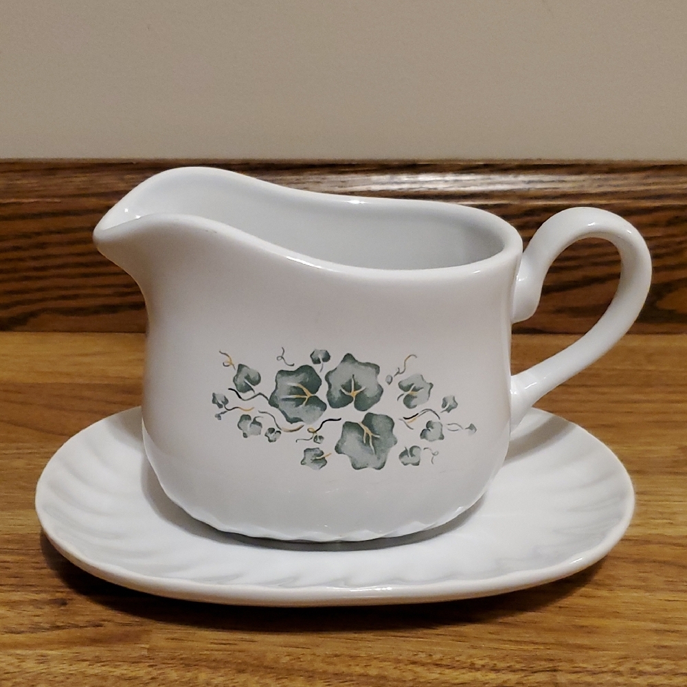 Corelle Coordinates Stoneware Callaway Gravy Boat With Under Plate Green Ivy